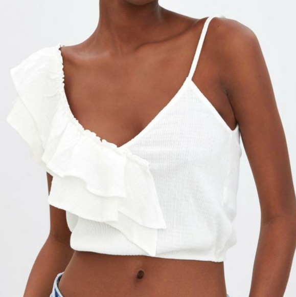 Zara Tops - ZARA Asymmetric Ruffle

Cropped Top EUC
